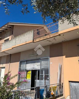NEGOZIO A MORCIANO DI ROMAGNA