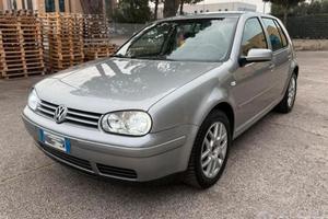 Golf 4  1.6  immatricolata  05/2002  BENZ + GPL