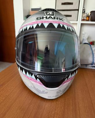 Casco Shark
