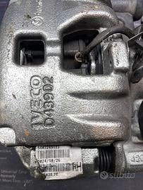 Pinza freno posteriore elettrica  iveco daily