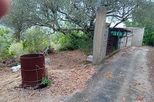 Terreno zona Castanea con deposito