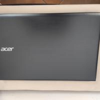 Acer Aspire 17 poliici