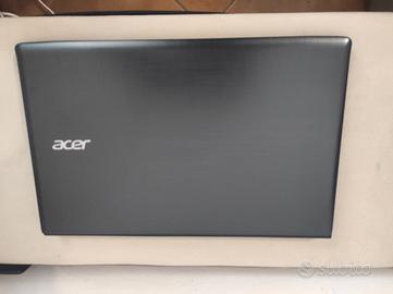 Acer Aspire 17 poliici