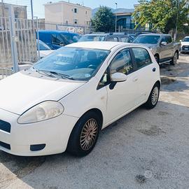 Fiat Grande Punto 1.3 MJT 75 CV 5 porte Dynamic