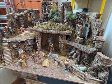 presepe con case e pastori
