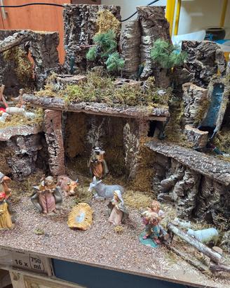 presepe con case e pastori
