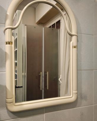 Specchio vintage laccato bianco.