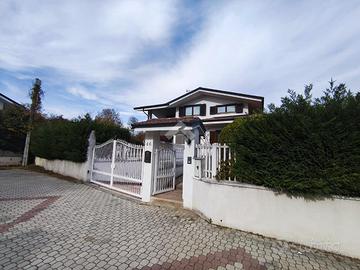 VILLA SINGOLA A AVIGLIANA