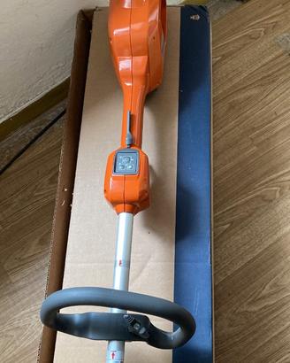 decespugliatore husqvarna a batteria