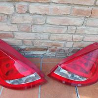 fari posteriori ford fiesta anno 2010