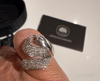 Anello Alfieri & St.John in oro bianco e diamanti