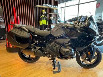 BMW R 1300 RT Triple Black Abs