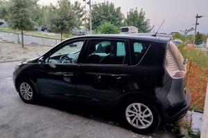 Renault Shenic 1500 diesel 130 CV