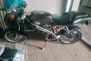 Ducati Dark 749