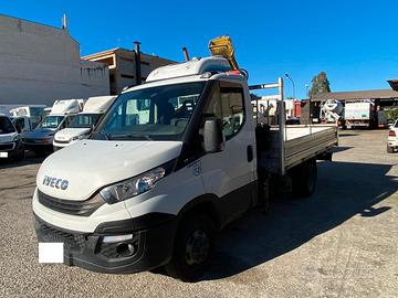 Iveco 35c15 cassone fisso con gru