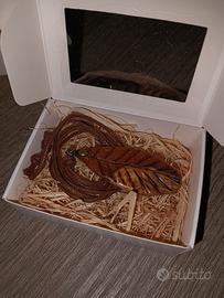 Ciondolo in legno fatto a mano