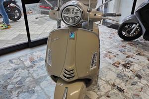 Piaggio Vespa 310 GTS hpe