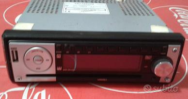 Autoradio Clarion, Radio AM-FM, lettore CD e USB.