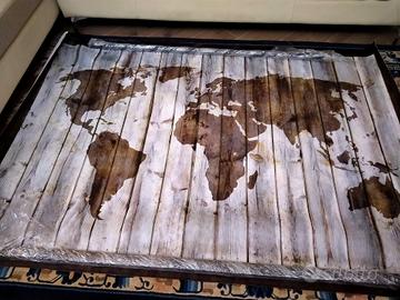 Quadro Canvas Mappamondo su tela effetto legno