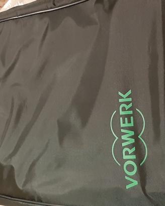 Valigia accessori e battitappeto folletto 2015