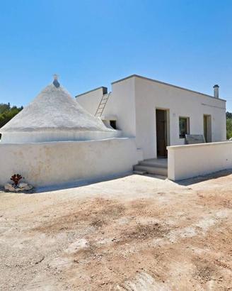 Rustico / Casale di 80 m² con 2 locali a Putignano
