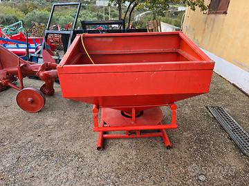 Spandiconcime da 500lt