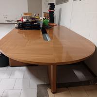 tavolo da riunione 