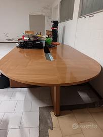tavolo da riunione 