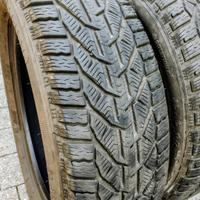 gomme invernali Strial 215/55 R17
