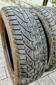 gomme invernali Strial 215/55 R17
