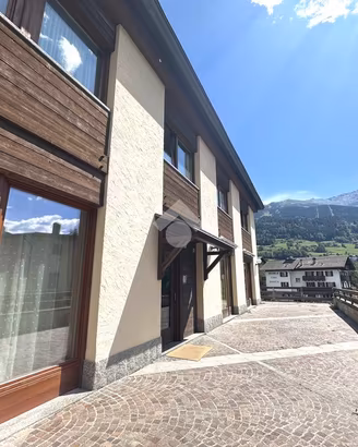 3 LOCALI A BORMIO
