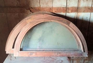 Cornici entrata luce in Legno