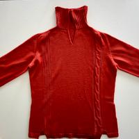 Maglione teerracotta con colletto e scollo a V