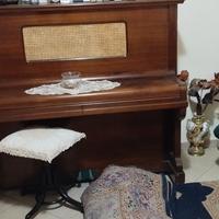Pianoforte verticale 