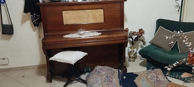 Pianoforte verticale 