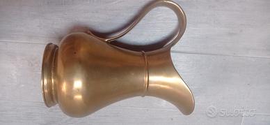 Piatto e Brocca in ottone massiccio vintage 
