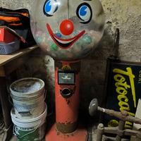 distibutore palline con sorpresa