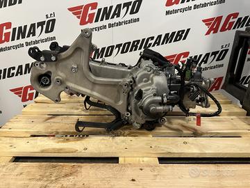 BLOCCO MOTORE COMPLETO M692M PIAGGIO BEVERLY 300 2