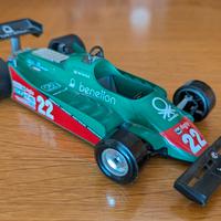 Modellino Bburago Alfa Romeo Benetton F1 1/24