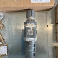 Pneumatica: valvole, raccordi, accessori