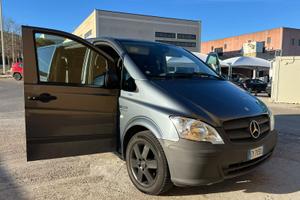 MERCEDES-BENZ VITO 2012