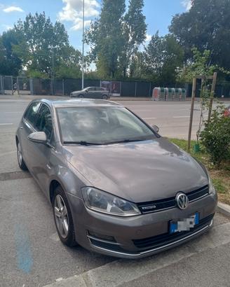 Volkswagen golf serie 7 metano. cilindro 1 rotto