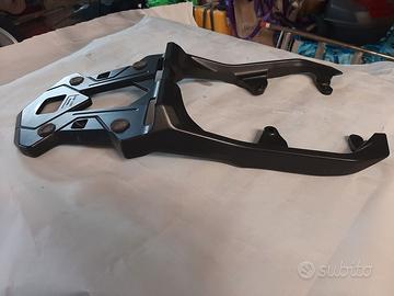 Yamaha mt 07 portabauletto con carene codone forat