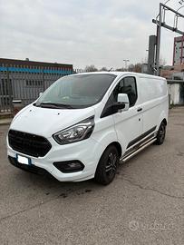 Furgone camperizzato Ford Transit