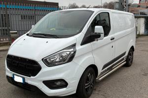 Furgone camperizzato Ford Transit