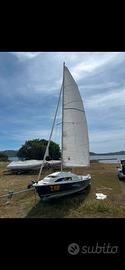 Barca a vela r18