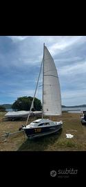 Barca a vela r18