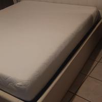 letto matrimoniale contenitore e materasso usati