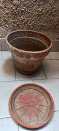 Vasi n.4 terracotta Ø 26 e n.4 sottovasi