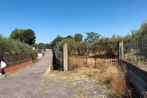 Ampio terreno zona Etnapolis